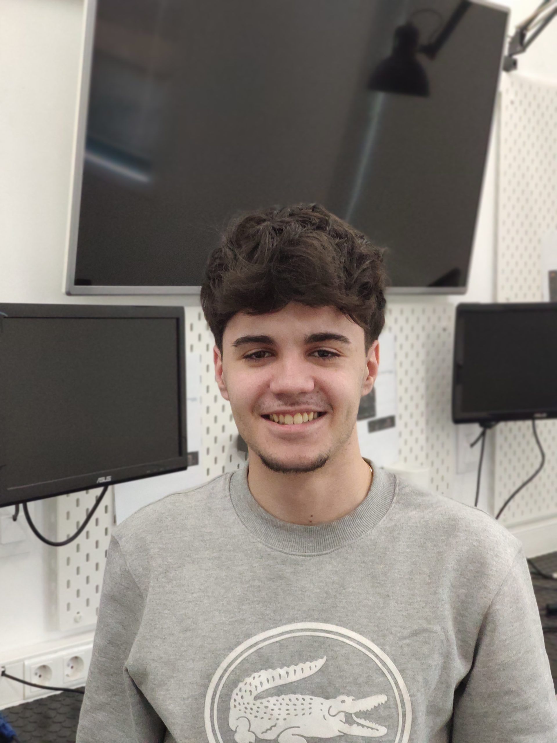 Alumnes Cicles Formatius d'Administració de Sistemes Informatics en Xarxa amb perfil professional en Ciberseguretat